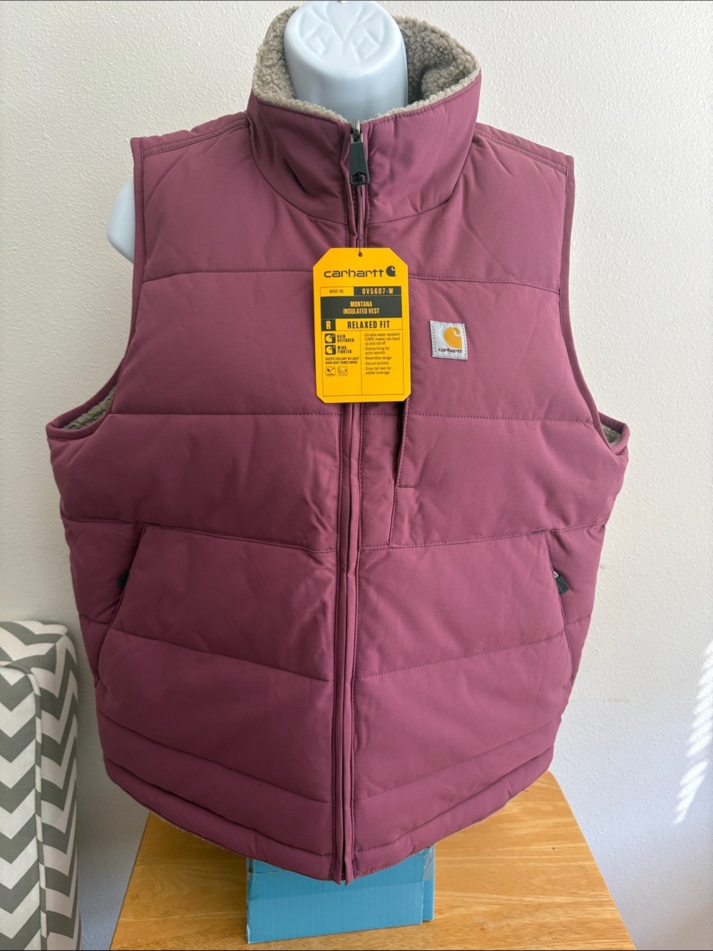 Carhartt Montana Insulated Reversible Mauve Plum Vest Size Medium